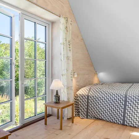 Gorgeous Apartment In Nexo With Wifi Apartament